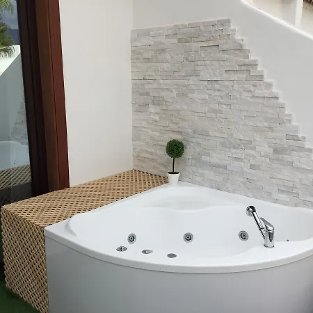 Lux & Spa. Golden Mile. Las Americas. Pargue Santiago 2. Pool Heated Sea Water. 2 Bedroom. Appartement